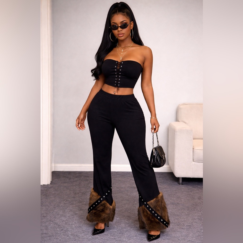 Stylish Black Flare Pants with Fur Trim - Picture 3 of 9